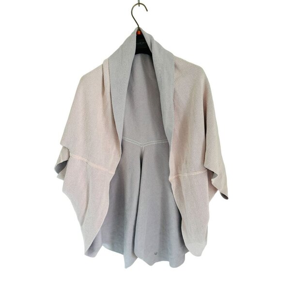 LULULEMON Cream Pale Pink Cardigan Cover Size Small - Picture 1 of 9